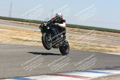 media/Aug-04-2024-TrackDaz (Sun) [[e1ff0814b6]]/Group B/1220pm (Wheelie Bump)/